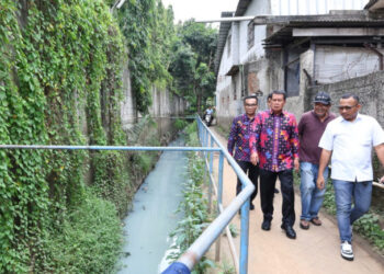 Bupati Tangerang Tinjau Pembangunan Pompa Air Pengendali Banjir di Bencongan