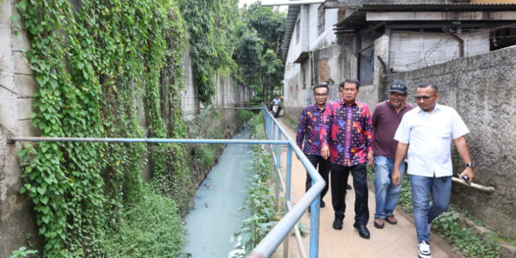 Bupati Tangerang Tinjau Pembangunan Pompa Air Pengendali Banjir di Bencongan