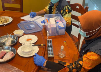 Pemeriksaan Sampel Makanan dan Minuman di Resto Hu Wanie Lo PIK II, Pastikan Keamanan Pangan