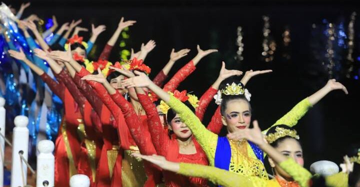 Cisadane Digital Festival 2025 Dibuka Meriah, Ribuan Warga Padati Bantaran Sungai Cisadane