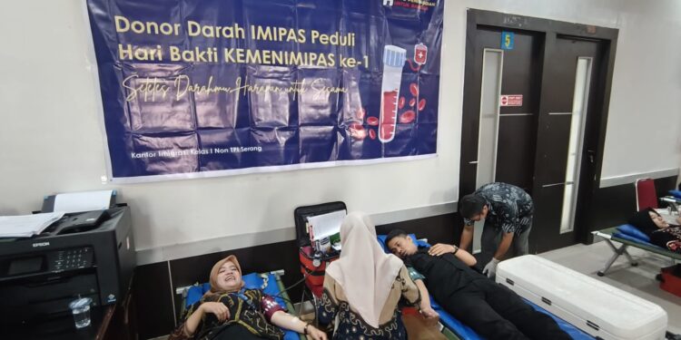 Kantor Imigrasi Serang Gelar Donor Darah Peringati Hari Bakti KEMENIMIPAS ke-1