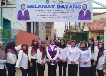 Ketua Tim Pembina Posyandu Banten Tinjau Penerapan Enam SPM di Kota Serang