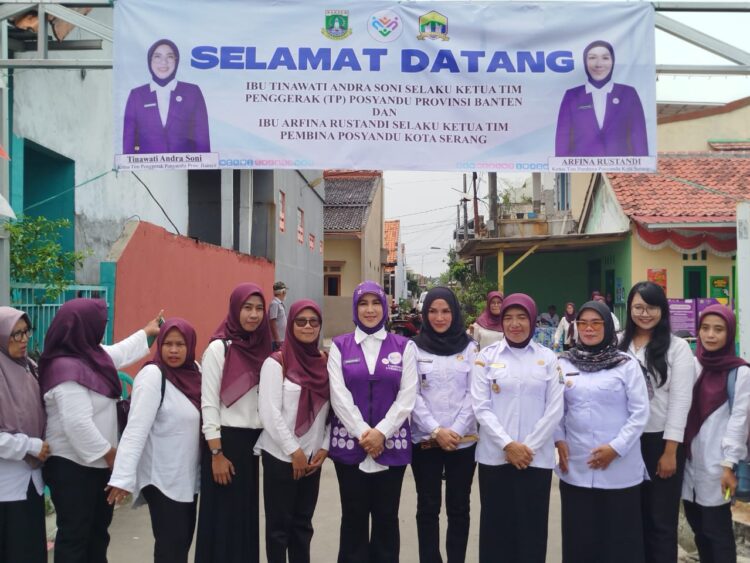 Ketua Tim Pembina Posyandu Banten Tinjau Penerapan Enam SPM di Kota Serang
