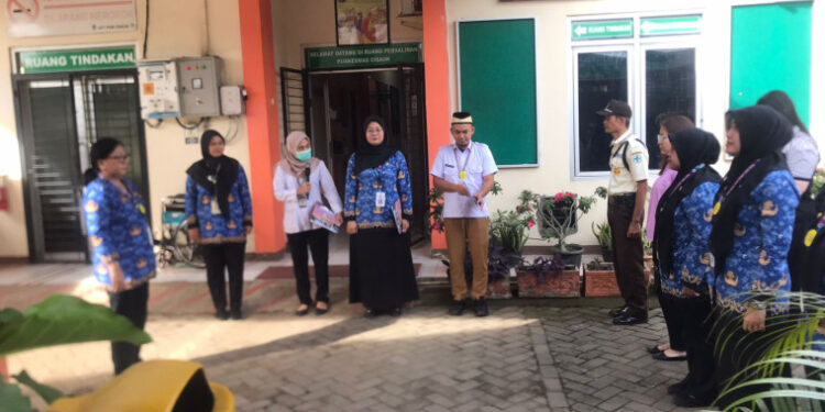 Puskesmas Cisauk Gelar Apel Rutin Sekaligus Peringati Hari Pahlawan Nasional