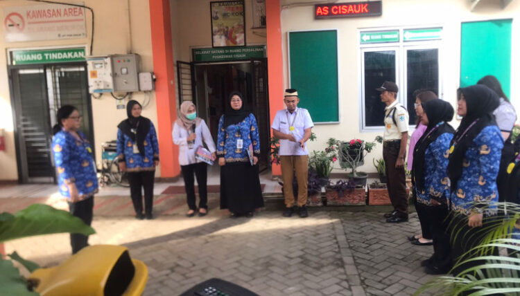 Puskesmas Cisauk Gelar Apel Rutin Sekaligus Peringati Hari Pahlawan Nasional