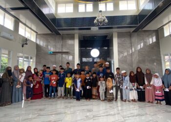 Pengajian Rutin Desa Sindangheula Berjalan Khidmat, Santuni 41 Anak Yatim