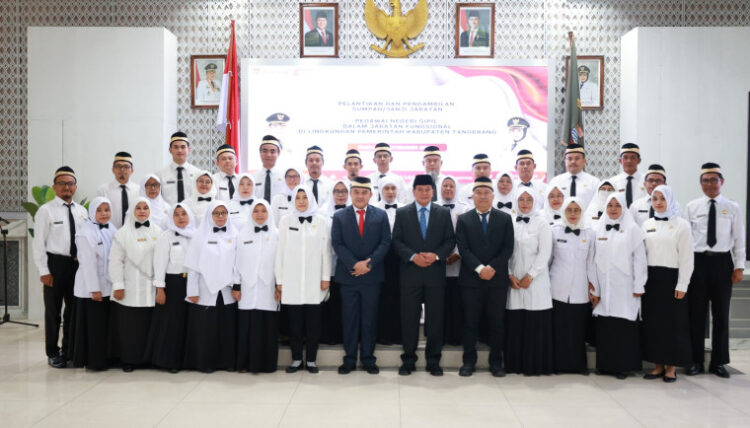 Bupati Tangerang Lantik 35 Pejabat Fungsional di Lingkungan Pemkab Tangerang