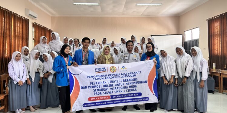 Sosialisasi Manajemen Pemasaran Mahasiswa Universitas Pamulang Serang dalam Pelatihan Strategi Branding dan Promosi Online Untuk Menumbuhkan Semangat Wirausaha Muda Pada Siswa SMKN 1 CIRUAS