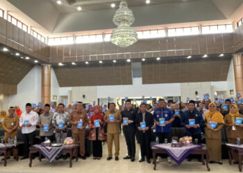 Launching Buku Catatan Pinggir: Pesan untuk Ayah, DPPKB Dorong Peran Ayah dalam Program Bangga Kencana