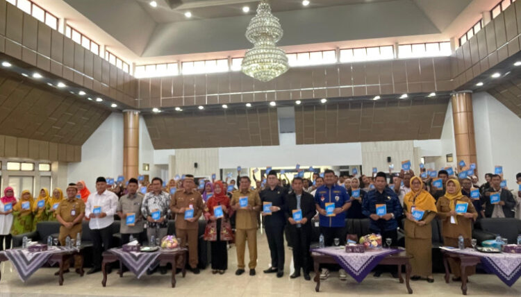 Launching Buku Catatan Pinggir: Pesan untuk Ayah, DPPKB Dorong Peran Ayah dalam Program Bangga Kencana