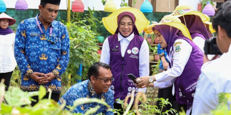 Ketua TP Posyandu Banten Perkenalkan Seragam Ungu sebagai Simbol Kebanggaan Kader