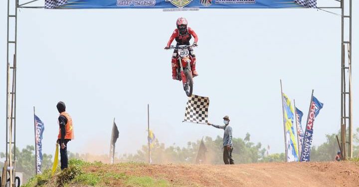 Adu Nyali di Atas Lumpur! 300 Crosser Siap Panaskan Sirkuit Selapajang di Kejuaraan Grasstrack Piala Wali Kota Tangerang 2025