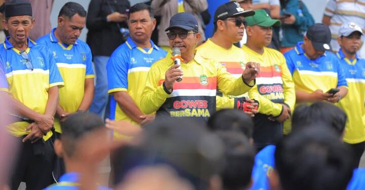 Wali Kota Lepas 75 Atlet Muda FORSSEKOT ke Piala Kadin Bandung Barat, Tegaskan Komitmen Cetak Generasi Emas Sepak Bola Tangerang