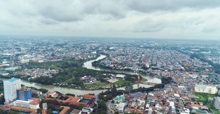 Cuaca Tangerang Sepekan: Hujan Datang di Awal–Akhir Pekan, Warga Diimbau Tetap Waspada