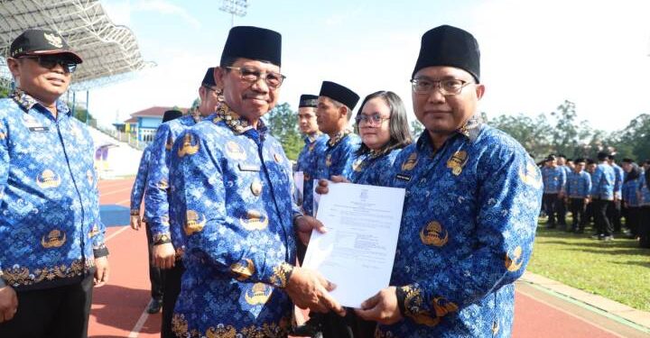 Pemkot Tangerang Resmi Lantik 5.591 PPPK Paruh Waktu: Ribuan Pegawai Penuhi Stadion, Antusiasme Pecah Sejak Pagi