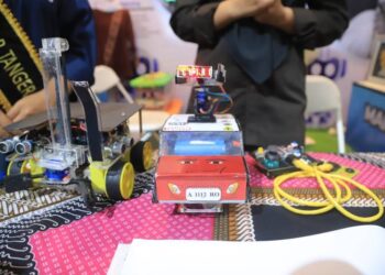 Robot Canggih Karya Siswa Madrasah Curi Perhatian di Expo Madrasah Nasional Tangerang 2025