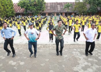 Pemkot Serang Gelar Senam Bersama dan Monitoring Program Makan Bergizi Gratis di SMPN 21