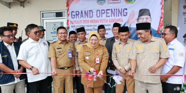 KDMP Sangiang Resmi Beroperasi, Wabup Intan: Dorong Koperasi Jadi Penggerak Ekonomi Warga