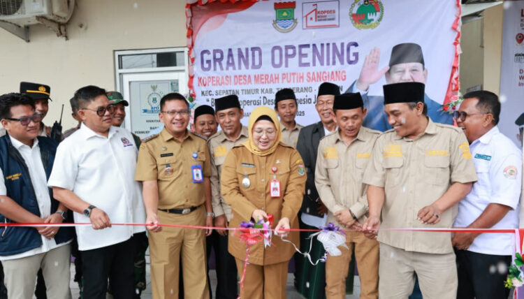 KDMP Sangiang Resmi Beroperasi, Wabup Intan: Dorong Koperasi Jadi Penggerak Ekonomi Warga