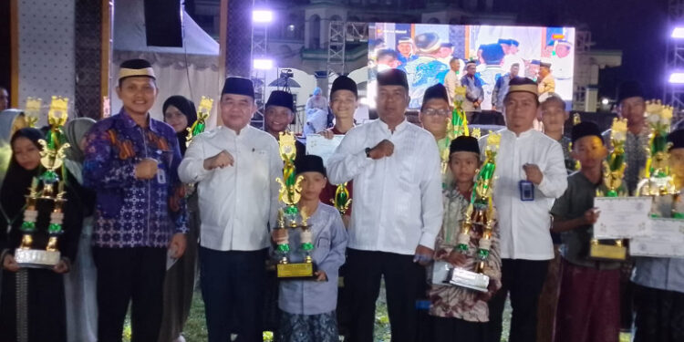 Sekda Tangerang Ajak Orang Tua Tak Lupakan Pendidikan Agama Anak, Kagumi Doktor Termuda Asal Daerah