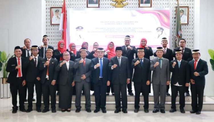 Bupati Tangerang Lantik Dua Pejabat Pimpinan Tinggi Pratama