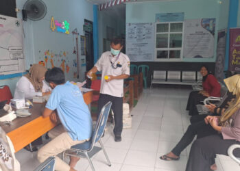 Puskesmas Sukamulya Periksa Kesehatan Tenaga Kerja Dapur MBG Insan Pratama