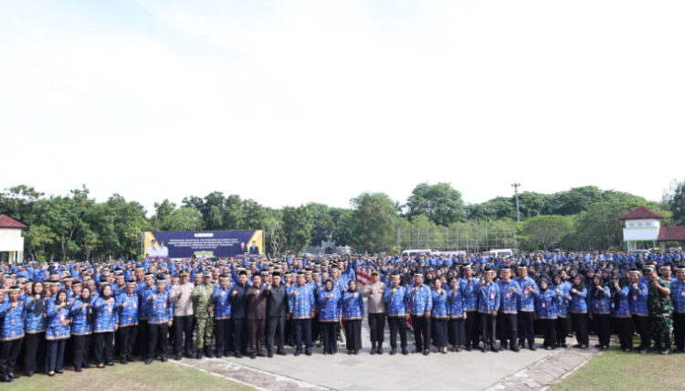 Pemkab Tangerang Lantik 8.205 PPPK Paruh Waktu, Terima Penghargaan dari BKN