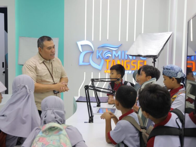 Diskominfo Tangsel Terima Kunjungan Edukasi Literasi Digital dari SDIT Al-Ikhlas Serpong