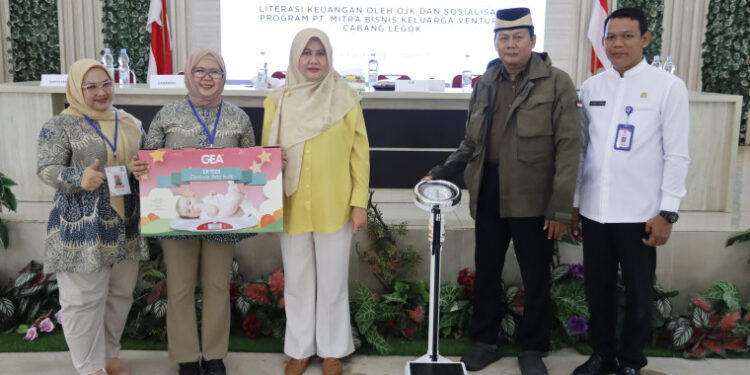 Baznas dan MBK Ventura Salurkan Alkes untuk Perkuat Posyandu di Kecamatan Legok