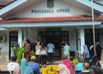 UPT Puskesmas Cipadu Raih Dua Penghargaan pada HKN ke-61
