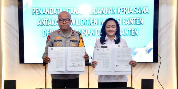 Kanwil Imigrasi dan Polda Banten Teken PKS Optimalisasi Desa Binaan untuk Cegah TPPO