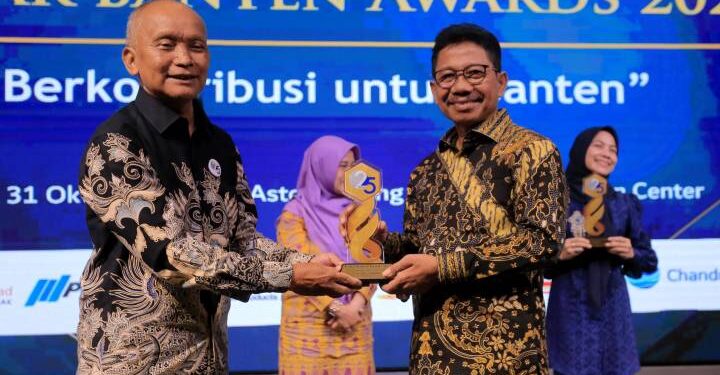 Pemkot Tangerang Raih Penghargaan Pelopor Pelayanan Publik Digital di Kabar Banten Awards 2025