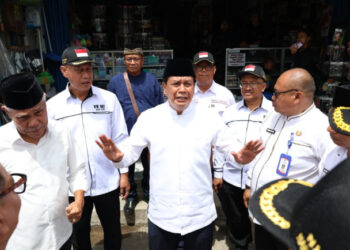 Bupati Tangerang Tinjau Langsung Permasalahan Banjir di RW 11 Villa Tangerang Elok