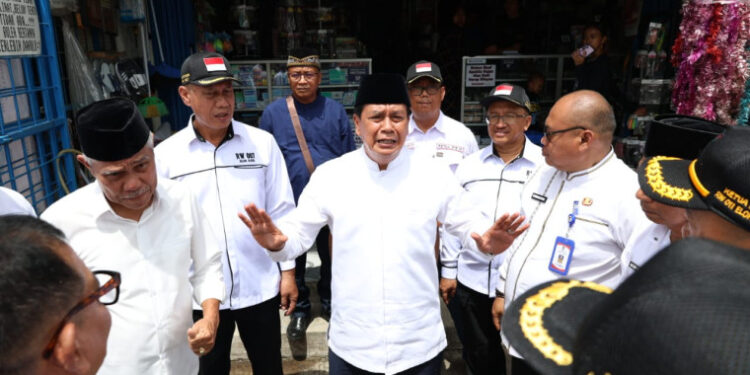 Bupati Tangerang Tinjau Langsung Permasalahan Banjir di RW 11 Villa Tangerang Elok