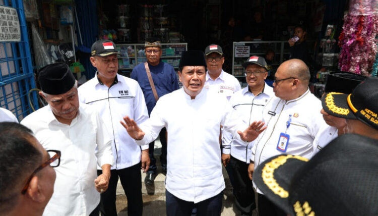 Bupati Tangerang Tinjau Langsung Permasalahan Banjir di RW 11 Villa Tangerang Elok