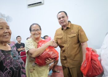 Wali Kota Serang Bagikan Sembako kepada Warga Kristiani, Wujud Toleransi dan Kepedulian