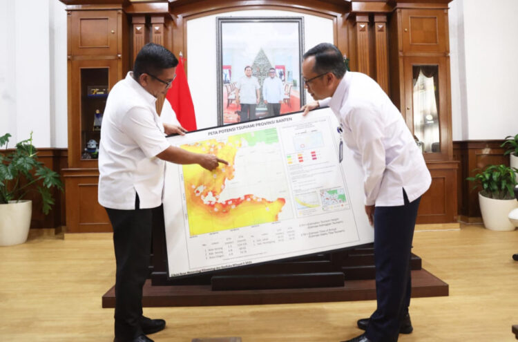 Gubernur Andra Soni Imbau Warga Pantau Informasi Resmi BMKG dan Pastikan Wisata Banten Aman