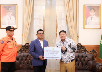 Gubernur Banten Terima Bantuan Kemanusiaan Rp1 Miliar dari PGRI untuk Korban Bencana
