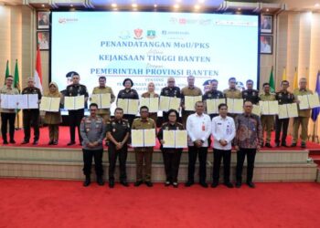 Wali Kota Tangerang Hadiri Penandatanganan MoU Penerapan Pidana Kerja Sosial di Banten