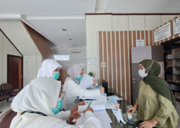 Supervisi Fasilitatif Petugas Puskesmas Jalan Emas di Klinik dan BPM Bencongan