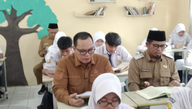 Pemkot Serang Tinjau Pelaksanaan Program Kota Serang Mengaji di SMPN 1
