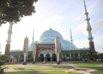 Viral Menara Masjid Raya Al-A’zhom Bergoyang, Benarkah Berbahaya? Ini Penjelasan Resmi Pemkot