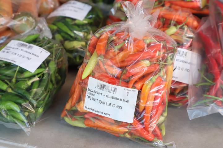 Warga Serbu Program Gampang Sembako On The Road, Beras hingga Minyak Goreng Ludes Diborong