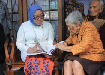 Jejak Sunyi Pejuang Perempuan, Menteri PPPA dan Wakil Wali Kota Tangerang Sambangi Veteran Sukasti di Hari Ibu ke-97