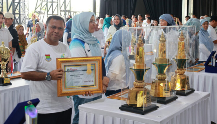 Gemilang! Dinas Kesehatan Kabupaten Tangerang Borong 20 Penghargaan di HKN ke-61 Banten