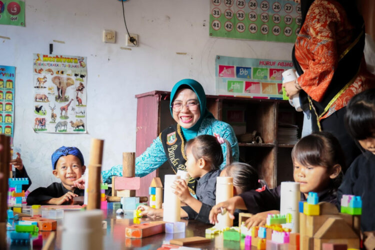 Bunda PAUD Banten Kunjungi PAUD Melati Serang, Tekankan Integrasi Layanan Dasar dan Pendidikan yang Membahagiakan