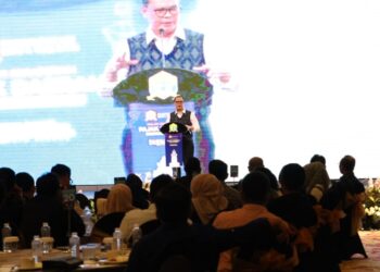 Tantang Investor Lapor Langsung ke WhatsApp, Wali Kota Serang Umumkan Kabar Besar di Malam Anugerah Pajak 2025