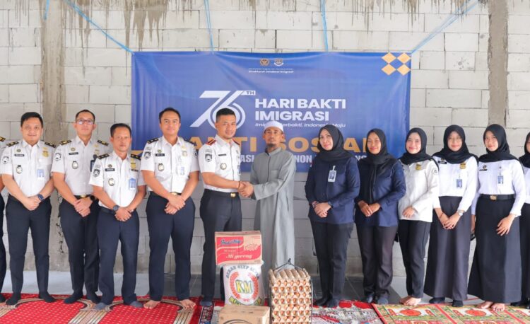 Kepedulian Imigrasi Mengalir ke Ponpes Yatim Piatu, Momen Hari Bakti ke-76 Jadi Sorotan