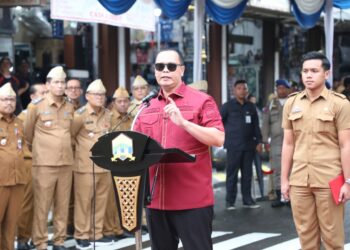 Gubernur Banten Andra Soni Berikan Penghormatan Terakhir kepada Tokoh Pendiri Provinsi Banten