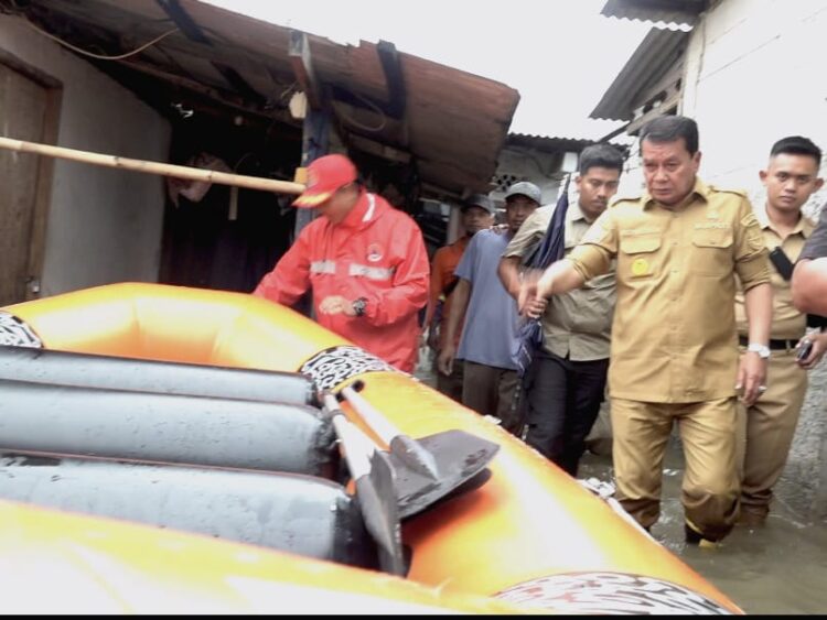 Bupati Tangerang Tinjau Wilayah Terdampak Banjir di Kosambi